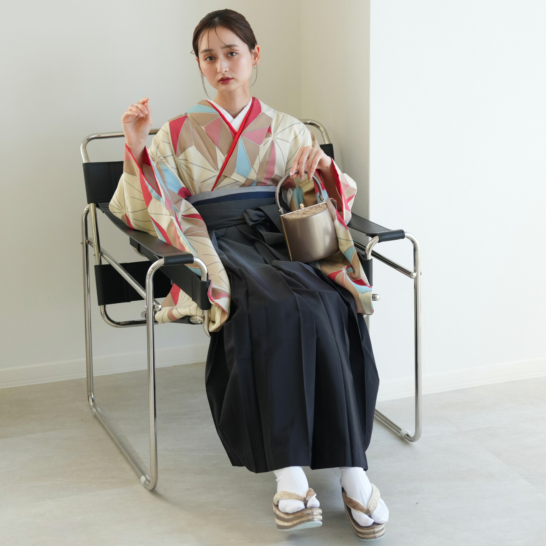 【レンタル】2尺袖 袴 着物 16点セット ひよこ商店 女性 袴丈91-99cm（適応身長156cm-170cm前後） アイボリー 系 麻の葉 ニュアンス あさのは 女性 ladies カラー パステル 茶 赤 ミント 白 ホワイト 小学生 大学生 卒業式 謝恩会 大正浪漫 モダン｜ニコアンティーク