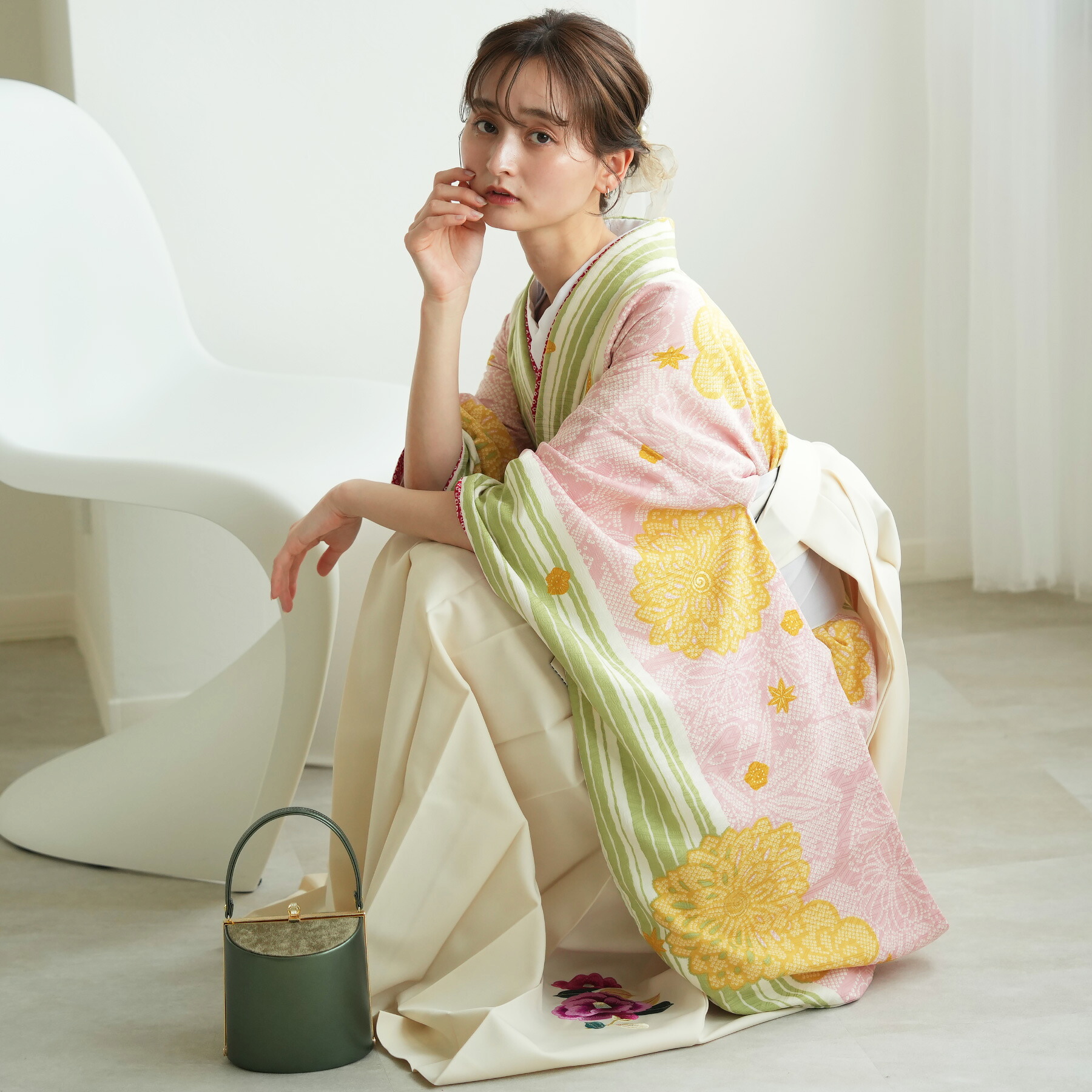 【レンタル】 往復送料無料 2尺袖 着物 袴 16点セット 九重 袴丈91-99cm（適応身長156cm-170cm前後） 袴セット 卒業式 大学生 着物 菊 女性 マルチ 女性 ladies ピンク 黄色 黄緑 グリーン 花 縞 亀甲 松竹梅 鹿の子 疋田 かわいい 個性的｜ニコアンティーク