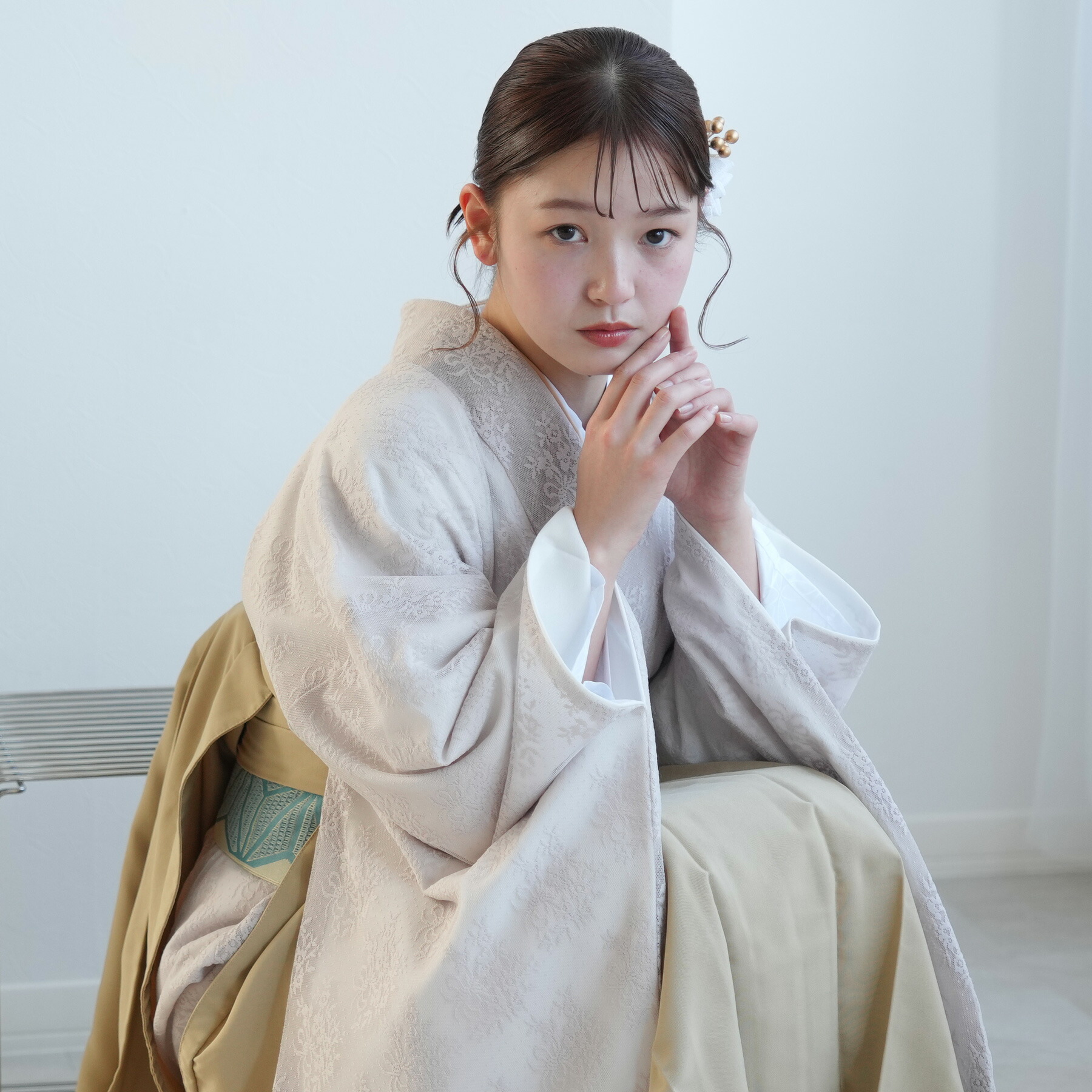 【レンタル】 往復送料無料 2尺袖 着物 袴 16点セット 袴91cm（身長153-165cm） 袴セット 卒業式 大学生 着物 花 女性 ベージュ 系 女性 ladies ライトベージュ グレージュ レース ドット 水玉 花柄 シアー 透け 重ね衿縫い付済 専門学生 小学生 国産生地