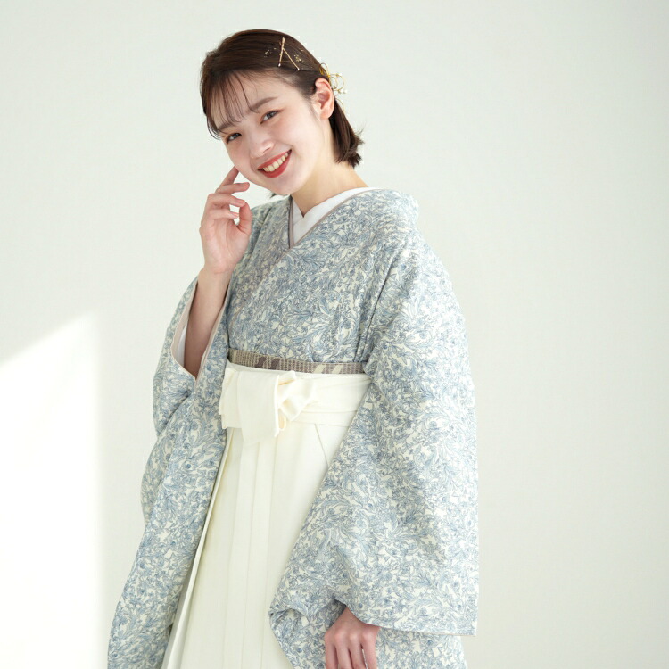 【レンタル】 往復送料無料 2尺袖着物 袴 17点セット utatane 袴91-99cm（身長153-170cm） 袴セット 卒業式 大学生 着物 花 女性 白系 女性 ladies ホワイト 青 ブルーグレー ワントーン ぼかし おしゃれ 個性的 重ね衿縫い付済 専門学校 卒業式