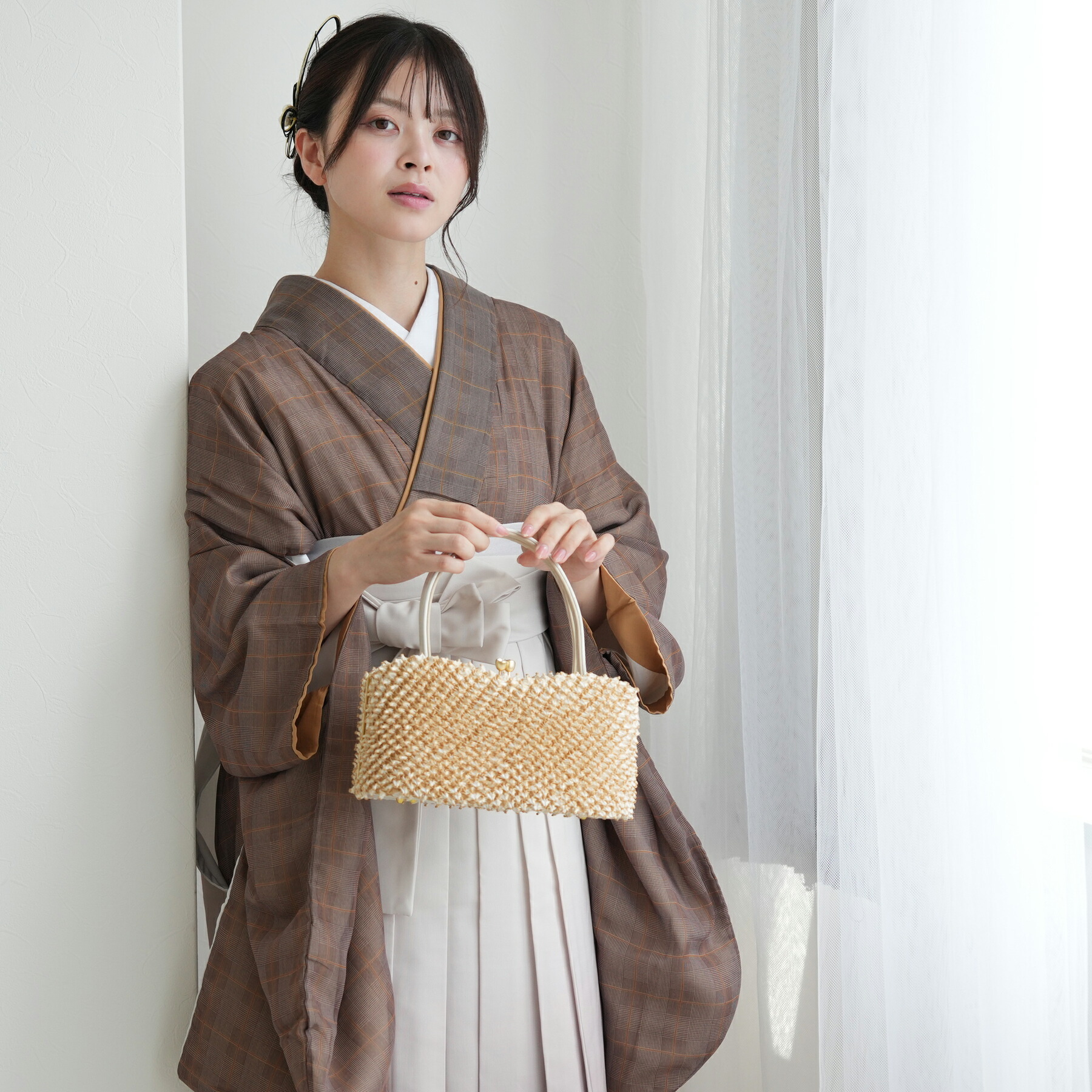 【レンタル】 往復送料無料 2尺袖着物 袴 17点セット ニコアンティーク 袴91-99cm（身長153-170cm） 袴セット 卒業式 大学生 着物 チェック 女性 茶系 女性 ladies ブラウン オレンジ シンプル 個性的 おしゃれ 重ね衿縫い付済 専門学校 卒業式