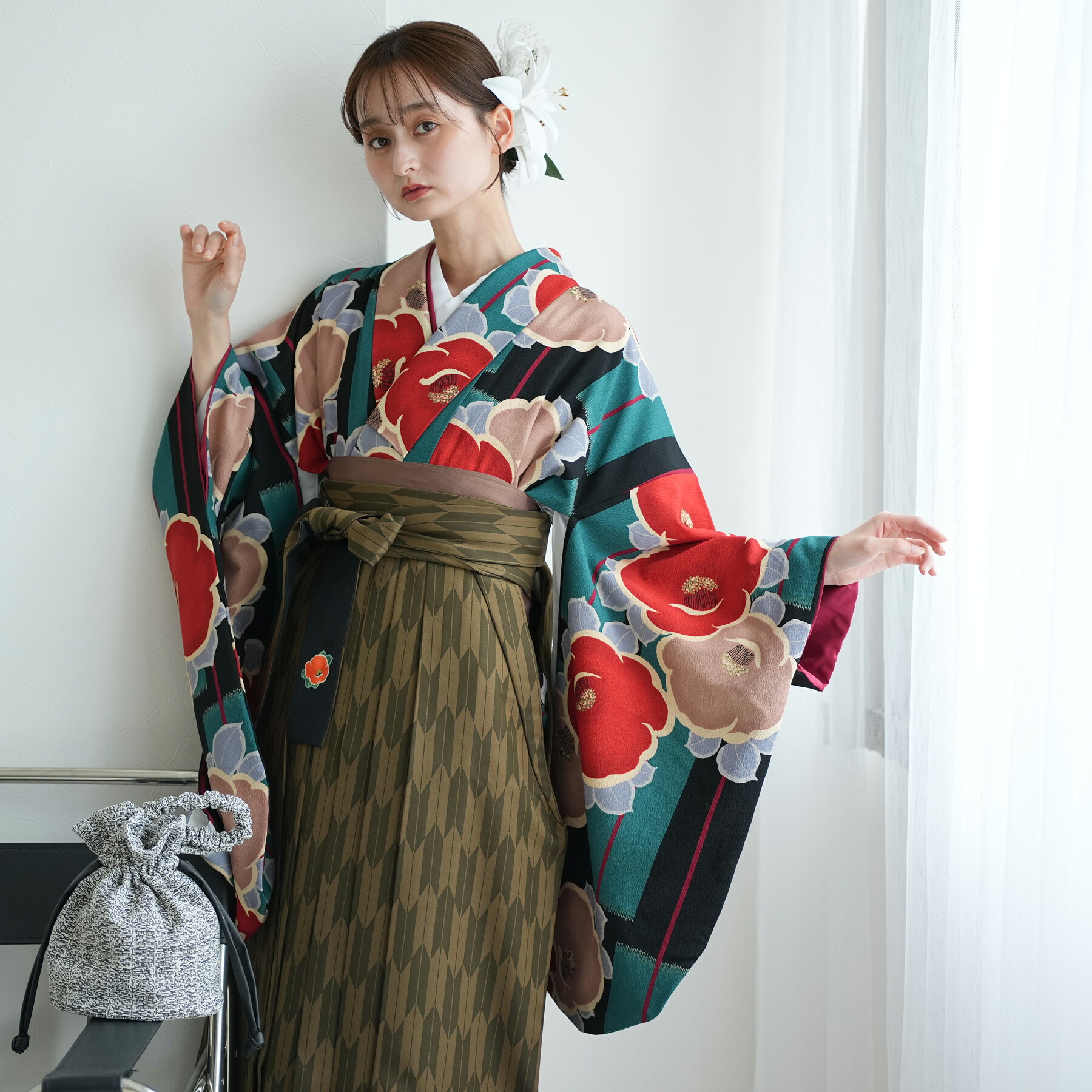 【レンタル】レンタル 袴 セット 大人 女 レディース 袴セット 卒業式 着物レンタル ハカマ はかま rental 往復送料無料【ニコアンティーク 大正浪漫の渋色つばき】 2尺袖 着物 袴 フルセット レンタル 08-14-24-016｜ニコアンティーク