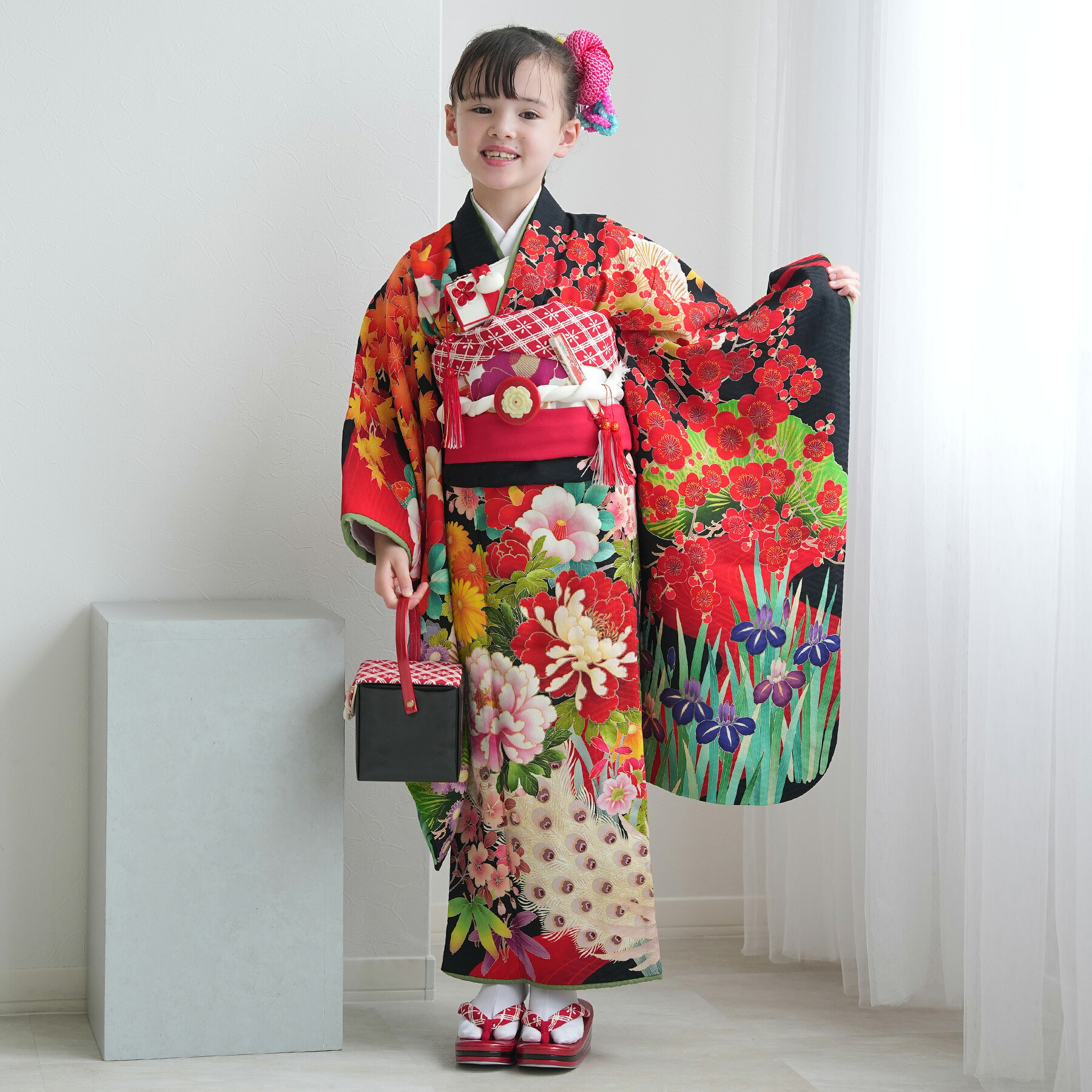 【レンタル】九重&times;中村里砂 ブランド 絵羽 祝着 7歳 お祝い着 着物 七五三 お正月 初詣 雛祭り 七歳 レンタル 女の子 女児 女 四つ身 フルセットレンタル 安い レトロ 大正浪漫 モダン かわいい 新品足袋プレゼント｜ニコアンティーク