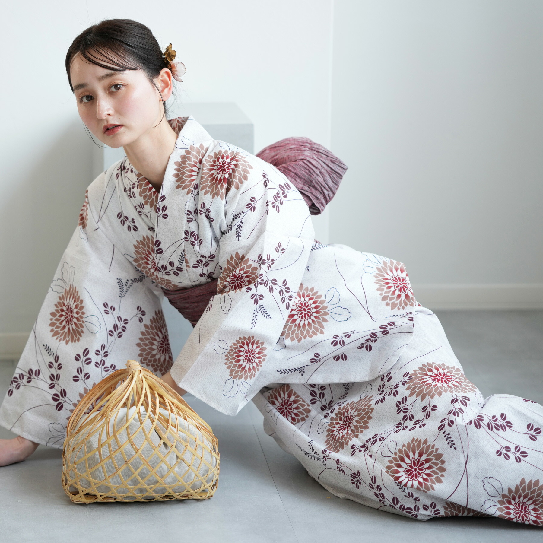 【utatane 高級変わり織 浴衣3点セット 煉瓦色の剣菊と萩】ここでしか買えない昭和初期アンティーク復刻版 フリーサイズ 浴衣セット（ゆかた・帯・下駄）ですぐお出かけ 上質 うたたね 国産生地 国内染色