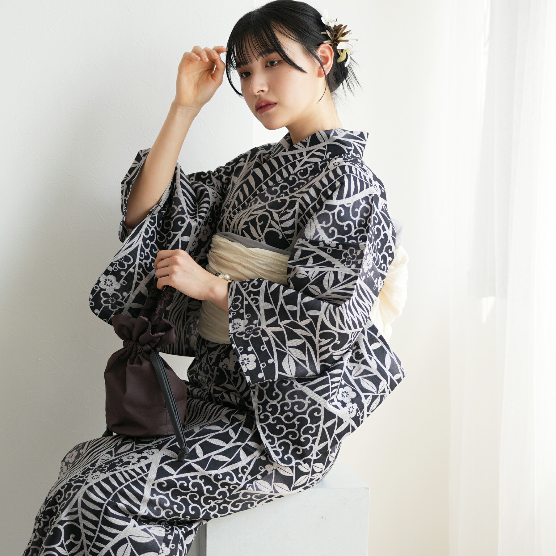 ニコアンティーク 高級変わり織 浴衣3点セット 大正浪漫えんじ縞と牡丹の染分け ニコアンティーク 高級変わり織 浴衣3点セット ( ゆかた・帯