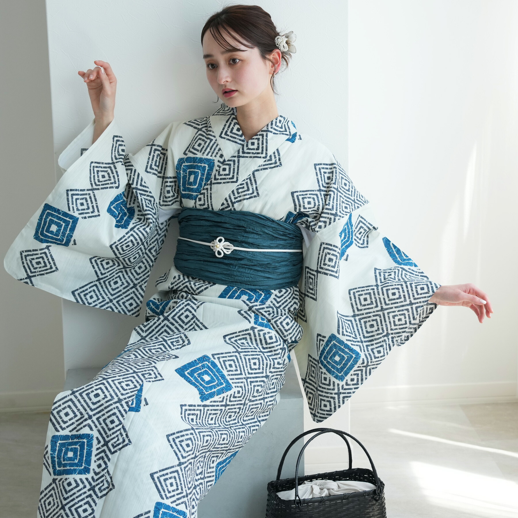 【utatane 高級変わり織 浴衣3点セット ローケツ染め風 きなりに片寄せ】 浴衣セット（ゆかた・帯・下駄）ですぐお出かけ 上質 うたたね｜ニコアンティーク