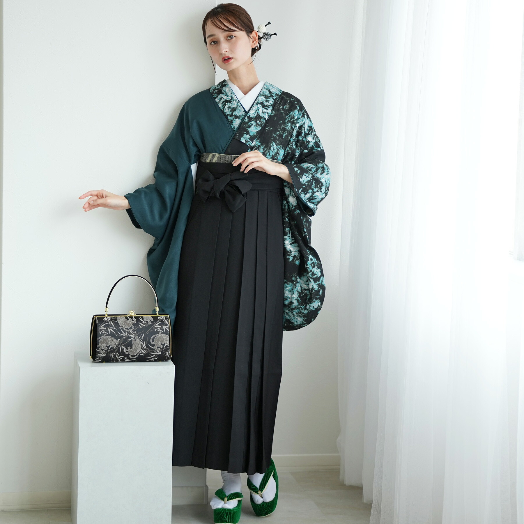 【utatane 袴 2点セット 半身 孔雀色の影×グリーン】二尺袖着物 はかま 着物セット 販売 卒業式 大学生 専門学生 レディース 女性 大人 袴91cm・95cm（身長153-163cm）重ね衿縫い付済 緑 黒 アシンメトリー