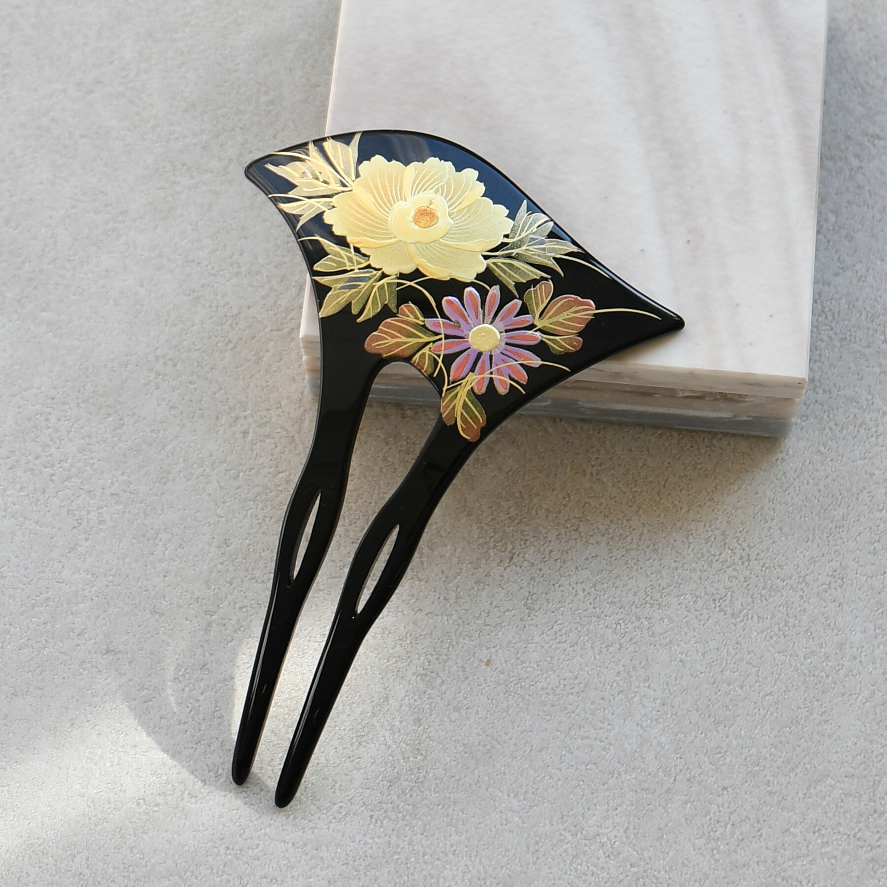 【かんざし 金彩牡丹】単品 簪 手書き蒔絵風 ヘアアクセサリー 結婚式などにも