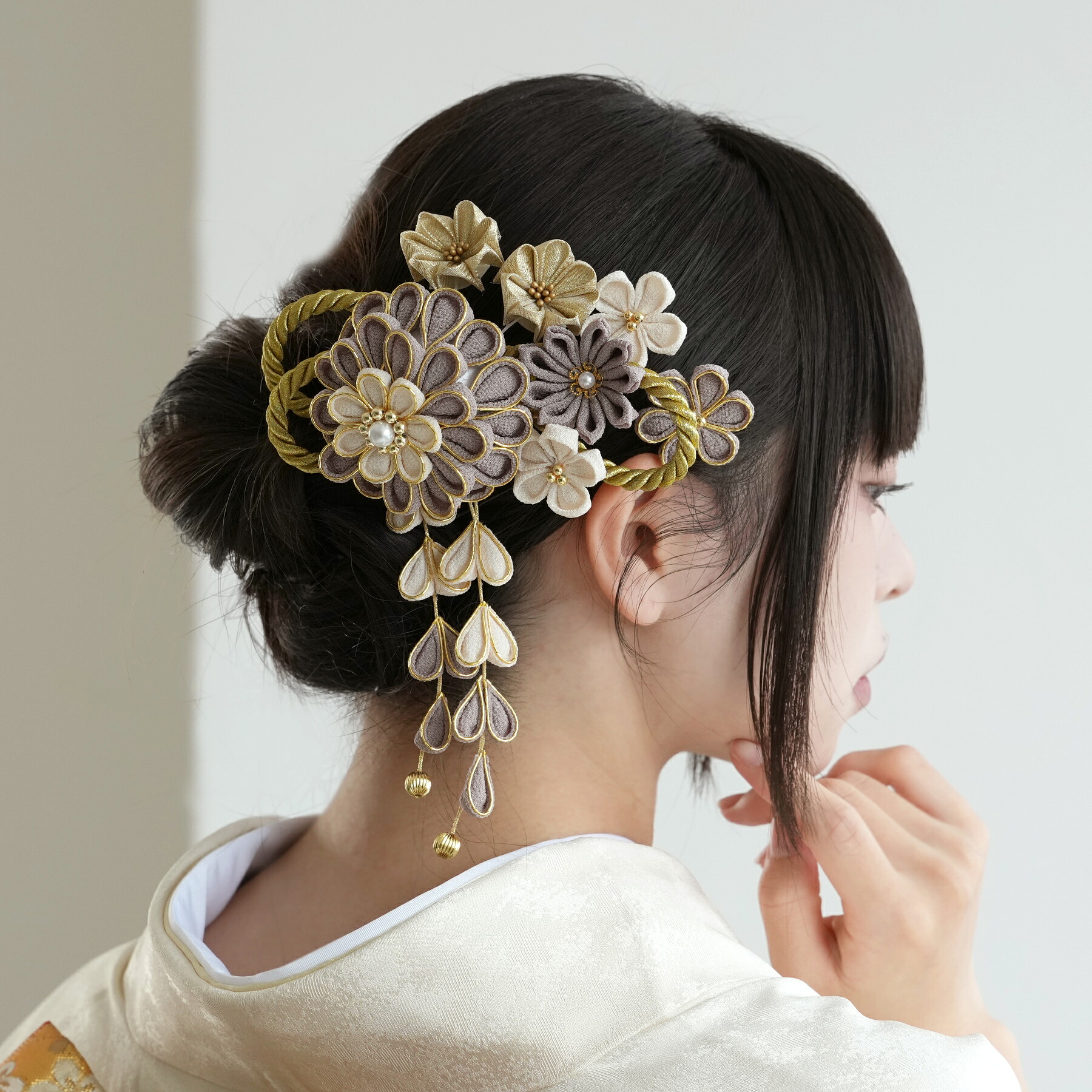 【髪飾り 菊藤彩華 つまみ細工・組紐 コームUピン3点セット】 ヘアアクセ 赤 えんじ グレージュ ホワイト 白 ブルーグレー 大正ロマン レトロ 振袖 袴 成人式 卒業式 前撮り ヘアメ ヘアアレンジ 日本製 国産｜ニコアンティーク