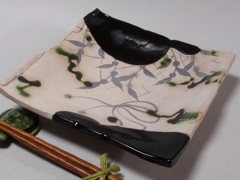 楽天市場】角皿 □ 玉山窯 監修 玉置保夫 鼠志野 葡萄文 四方鉢 (1皿