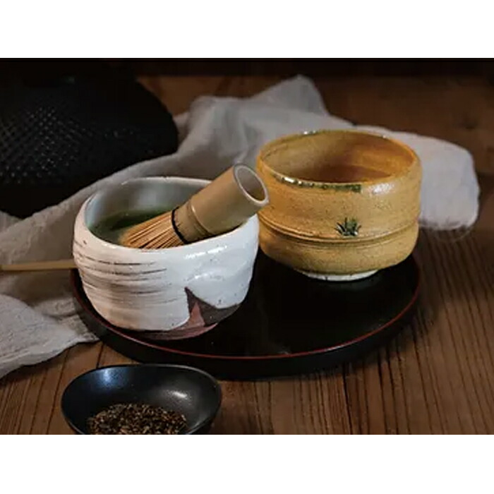 【送料無料：北海道・沖縄・離島は別途送料＋660円】 ギフト AWASAKA (アワサカ) 小抹茶碗 黄瀬戸筒形・粉引刷毛目　木箱入り