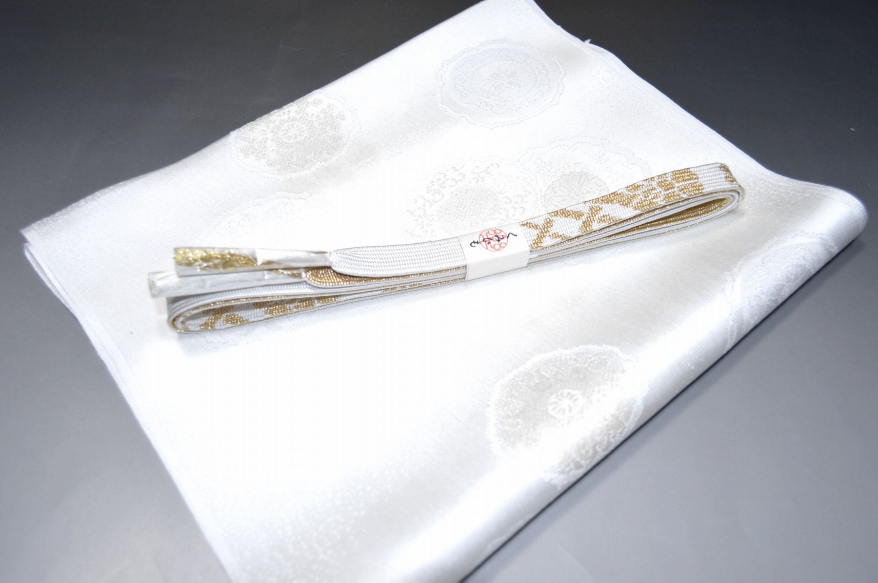 礼装用白色帯締め 白色帯揚げセット No.25832 結婚式用 留袖用の白色帯締め 白色帯揚げ 正絹 並尺 平組帯締め金銀糸使用 結婚式  色留袖 黒留袖 仲人 【キモノ仙臺屋の帯締め帯揚げセット】