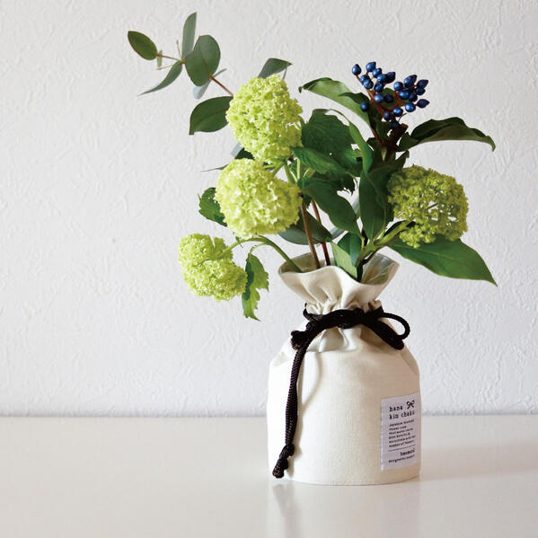 巾着型　花瓶　23㌢ 1memori 花巾着 -CANBAS キャンバス（S） – | 和雑貨ギフトや