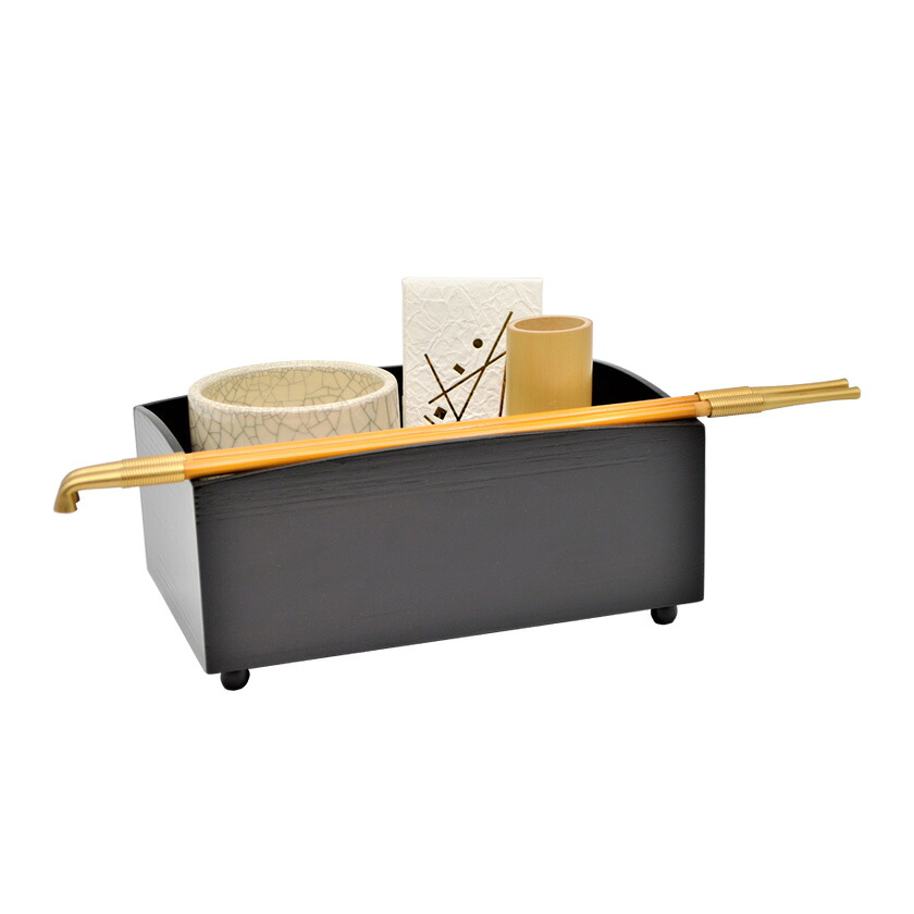 ポイント3倍以上（カード利用） 茶道具 莨盆（煙草盆・たばこぼん） 櫛型莨盆セット 一閑塗 宗之作 　 [貫入火入 (松楽窯)・灰吹白・煙管 如心斎好 (浄雲作)・莨タトウ (白切箔)]