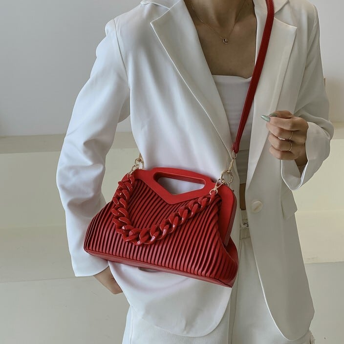 鞄 レディースバッグ ショルダーバッグ クロスボディバッグ 斜めがけ 肩がけ ミニバッグ 軽量 軽い 使いやすい チェーン プリーツ 可愛い 韓国 かっこいい カジュアル きれいめ クラシック 最大92 Offクーポン