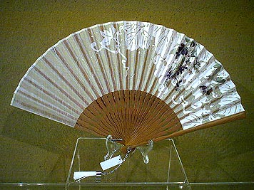 木骨(木扇)/葡萄切抜花散らし/シルクファン・アールデコブランド/7寸/男女兼用サイズ|京せんす 風香扇