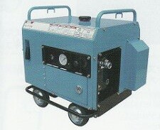 [商行為者押さえる] 丸山MKF1513GE-3[日本製発動機積み上げる高圧洗いもの機]《丸山製造所定まり代わりになる店》