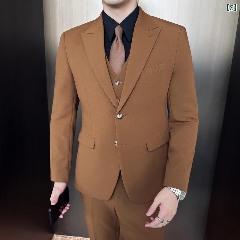 新郎の品格を引き出す アプリコット色のスリムスーツ サステナブル素材で環境配慮 結婚式の主役にふさわしい上質感 写真撮影映えするシルエット パーティーでも目立つ鮮やかカラー 成人式の記念に最適な1着