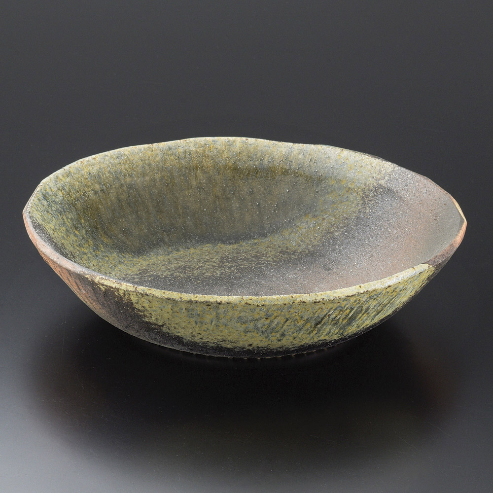 大鉢 火色灰釉吹11.0大鉢（信楽焼） [ 33 x 8cm ]| 鉢 パスタ皿 盛り鉢 ボウル 大きい おすすめ 食器 業務用 飲食店 カフェ うつわ 器 ギフト プレゼント 内祝い 結婚祝い 誕生日 贈り物 贈答品 おしゃれ かわいい｜せともの本舗 10,715円