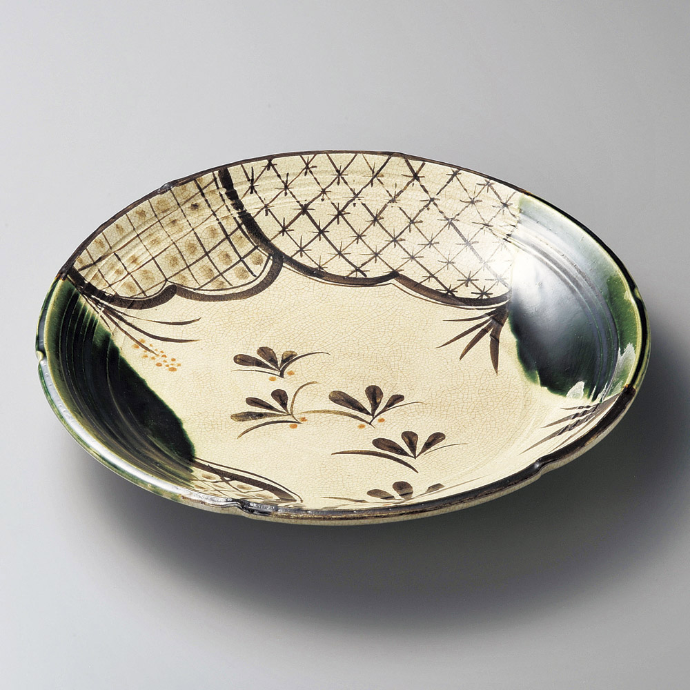 丸皿 織部七宝10.0皿 [ 31.5 x 5.5cm ] | 大きい お皿 大皿 盛り皿 盛皿 人気 おすすめ パスタ皿 パーティー 食器 業務用 飲食店 カフェ うつわ 器 ギフト プレゼント誕生日 贈り物 贈答品 おしゃれ かわいい｜せともの本舗