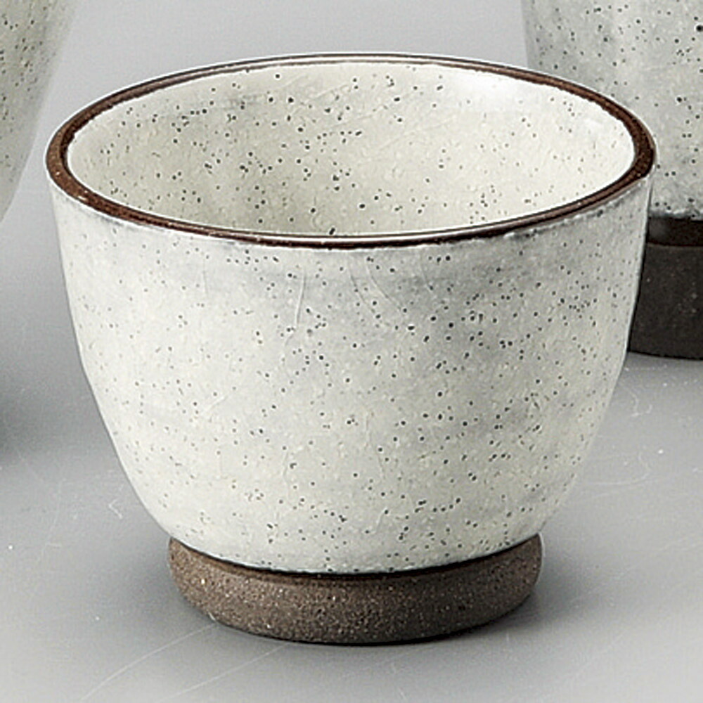 日本最大級 10個セット 冷酒器 ホワイトぐい呑 7 8 X 6cm 150 ぐい飲み おちょこ お猪口 盃 熱燗 冷酒 お酒 日本酒 バー Bar 晩酌 人気 おすすめ 食器 業務用 飲食店 カフェ うつわ 器 かわいい ギフト