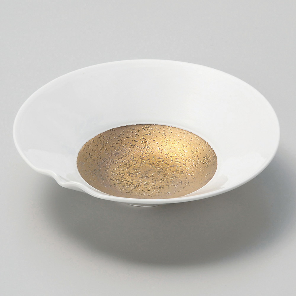 ☆ 中鉢 ☆ 金彩片口平鉢 [ φ14.5 x 4cm ] | 中鉢 盛鉢 取り鉢 ボウル 中 おすすめ 人気 食器 業務用 飲食店 カフェ うつわ 器 おしゃれ かわいい お洒落 ギフト プレゼント 引き出物 内祝い 結婚祝い 誕生日 贈り物 贈答品