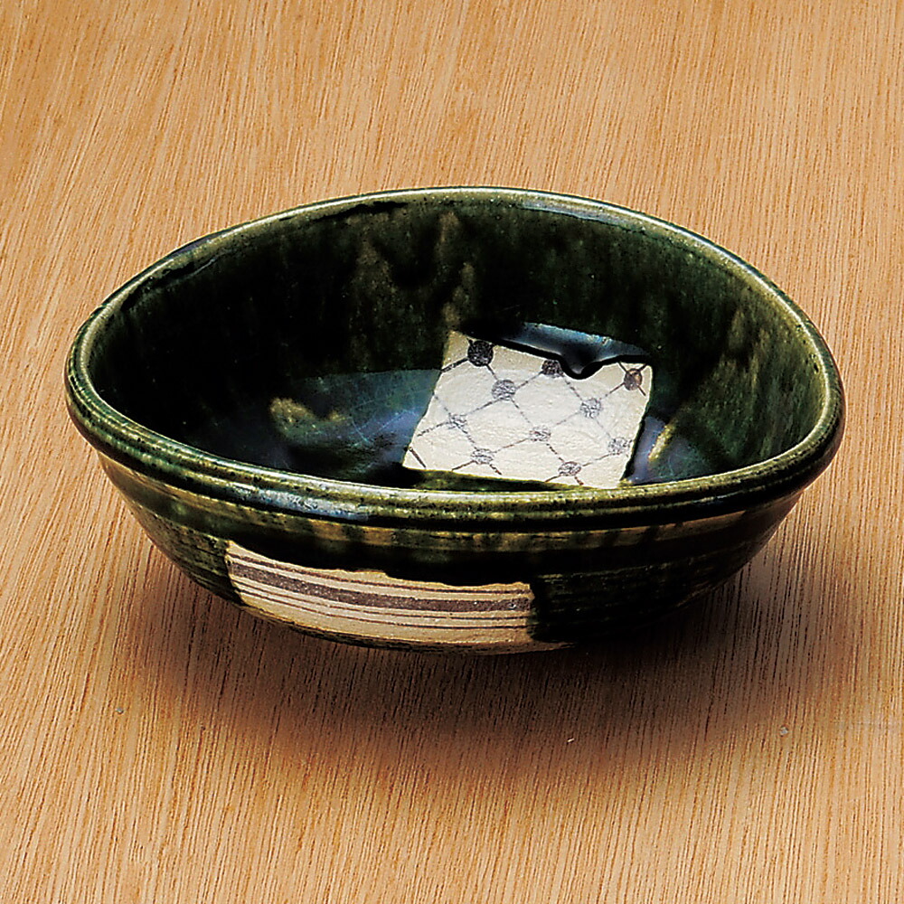 織部風片口鉢です。 織部片口鉢の作り方 How to make an Oribe spouted bowl 陶芸