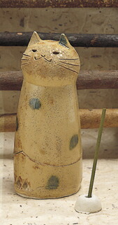 楽天市場】香炉 陶器/ 黄瀬戸猫 香炉(大) /アロマ プレゼント 贈り物