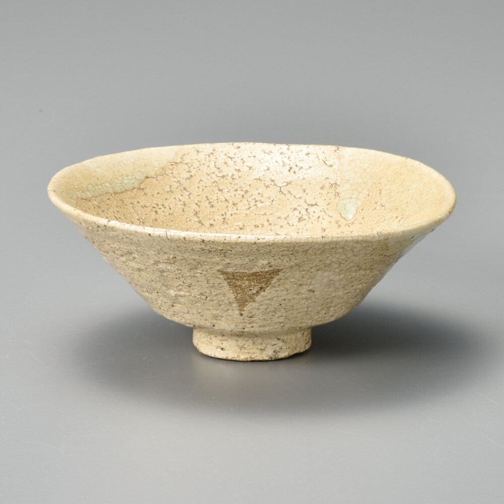 伊賀志野平夏茶碗（木）（手造り）