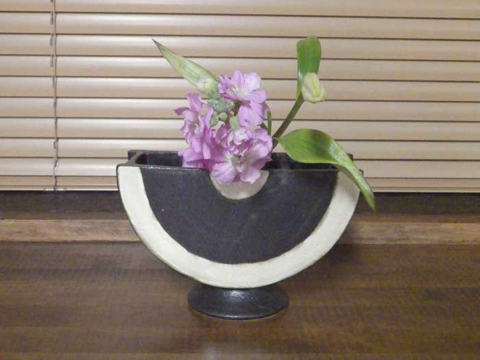 楽天市場】瀬戸 赤津焼鈴木紀文鼎(かなえ)花器 : せともの屋みさ伝