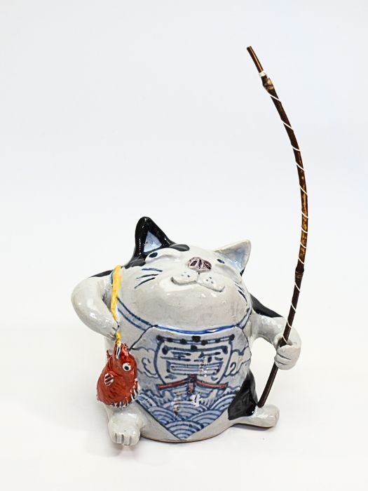 有田焼　童工房招き猫 置物「めで鯛ねこ　二匹釣り」【招き猫】｜せともの屋みさ伝