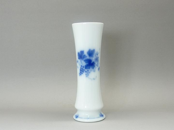 楽天市場】大倉陶園 日本製【大倉陶園 ブルーローズ 8011 約15cm花器