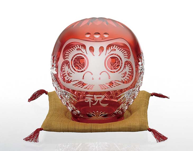 （　クーポン　）（　大　）（木箱）Q337-2303-CAU＜カガミクリスタル＞江戸切子「祝だるま（大）」（横145mmx高さ158mm）・・・【Kagami】各務【ロックグラス】ロック グラス【焼酎ロック グラス】ウィスキー グラス【ワイン グラス】重ね色目｜せとものや
