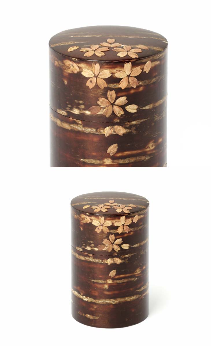 （　クーポン　）（・）藤木伝四郎「総皮茶筒」（中長）散花（7.2&times;11.1）・・・【茶筒 桜皮細工】茶筒 樺材【角館 桜皮細工】まげわっぱ 弁当箱 丸【まげわっぱ 弁当箱 丸 小】まげわっぱ 弁当箱 楕円【秋田 大館 曲げわっぱ】｜せとものや
