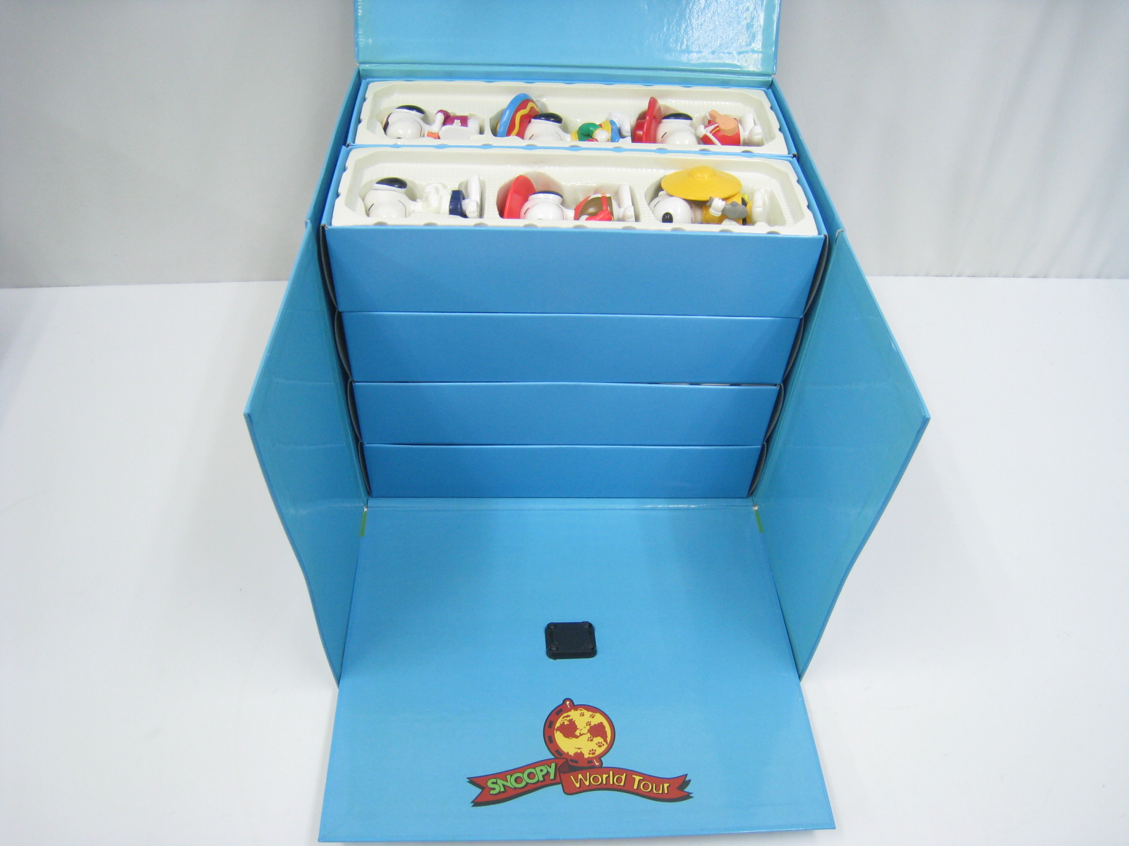 楽天市場 新品 1998年 マクドナルド スヌーピー ワールドツアー フィギュア 28種 約10センチ コレクションボックス セット Snoopy World Tour セブンヘブンストア