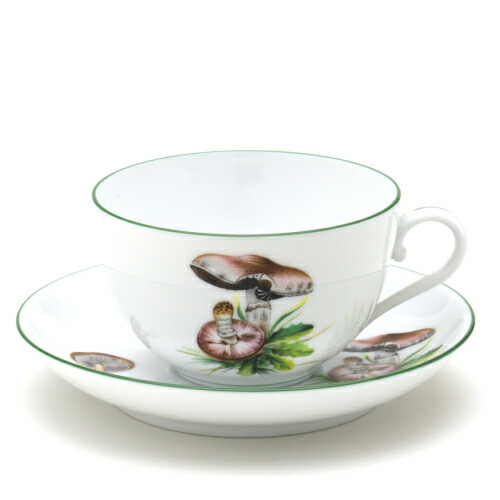 ヘレンド (HEREND) 茸 珈琲・紅茶兼用優勝杯＆平円盤 210竓 02703 / GHMP【新品】【並行輸入品】【マスターペインターの息差し入り口・入口】【完全無欠BOX付き添い人】 貨物輸送無料 手書き ハンガリー共和国製 コーヒー 紅茶の葉 差し上げ物 差し上げ物 ブランド名 食器