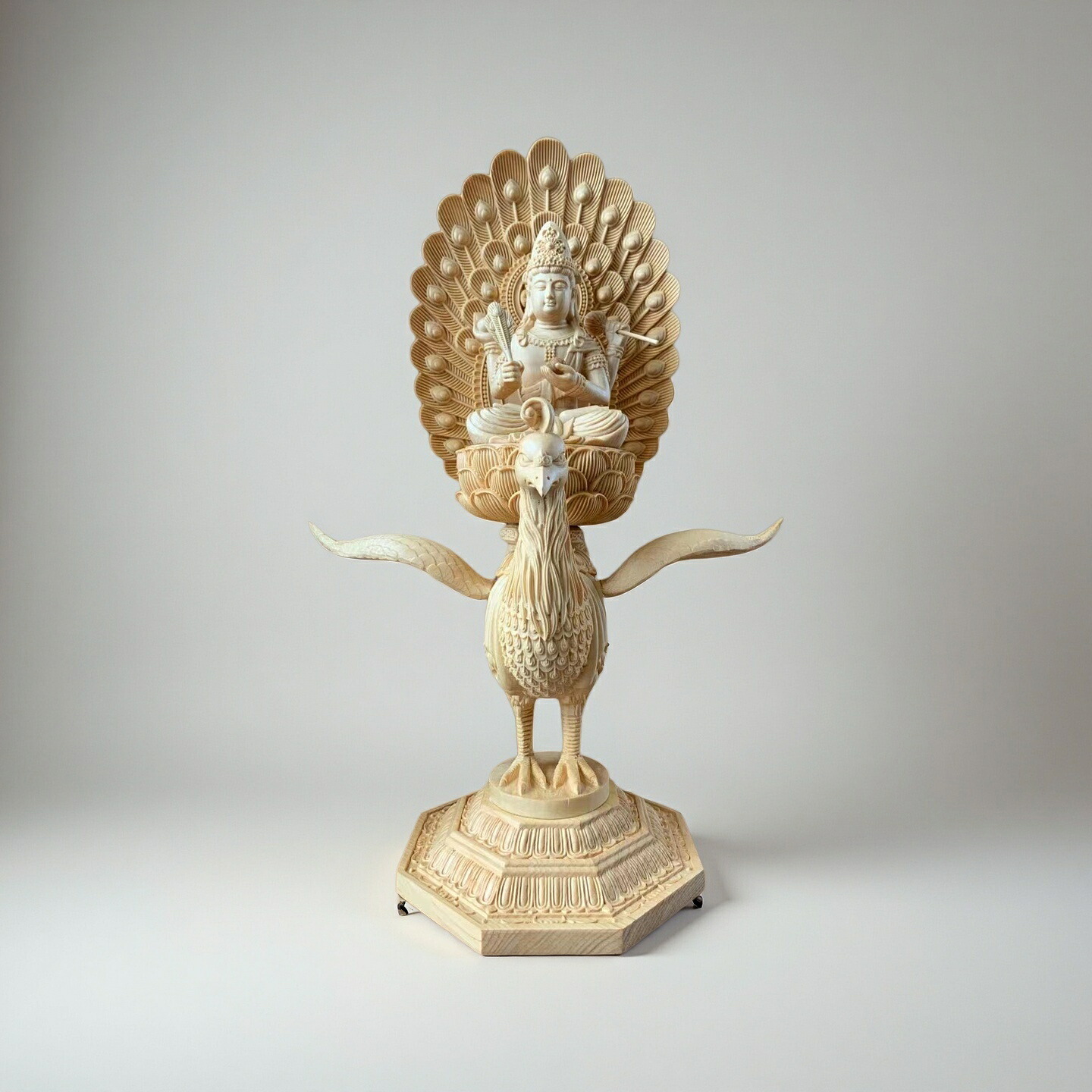 楽天市場】木彫り 仏像 孔雀明王像 高さ33cm 榧製 [Ryusho] : 龍