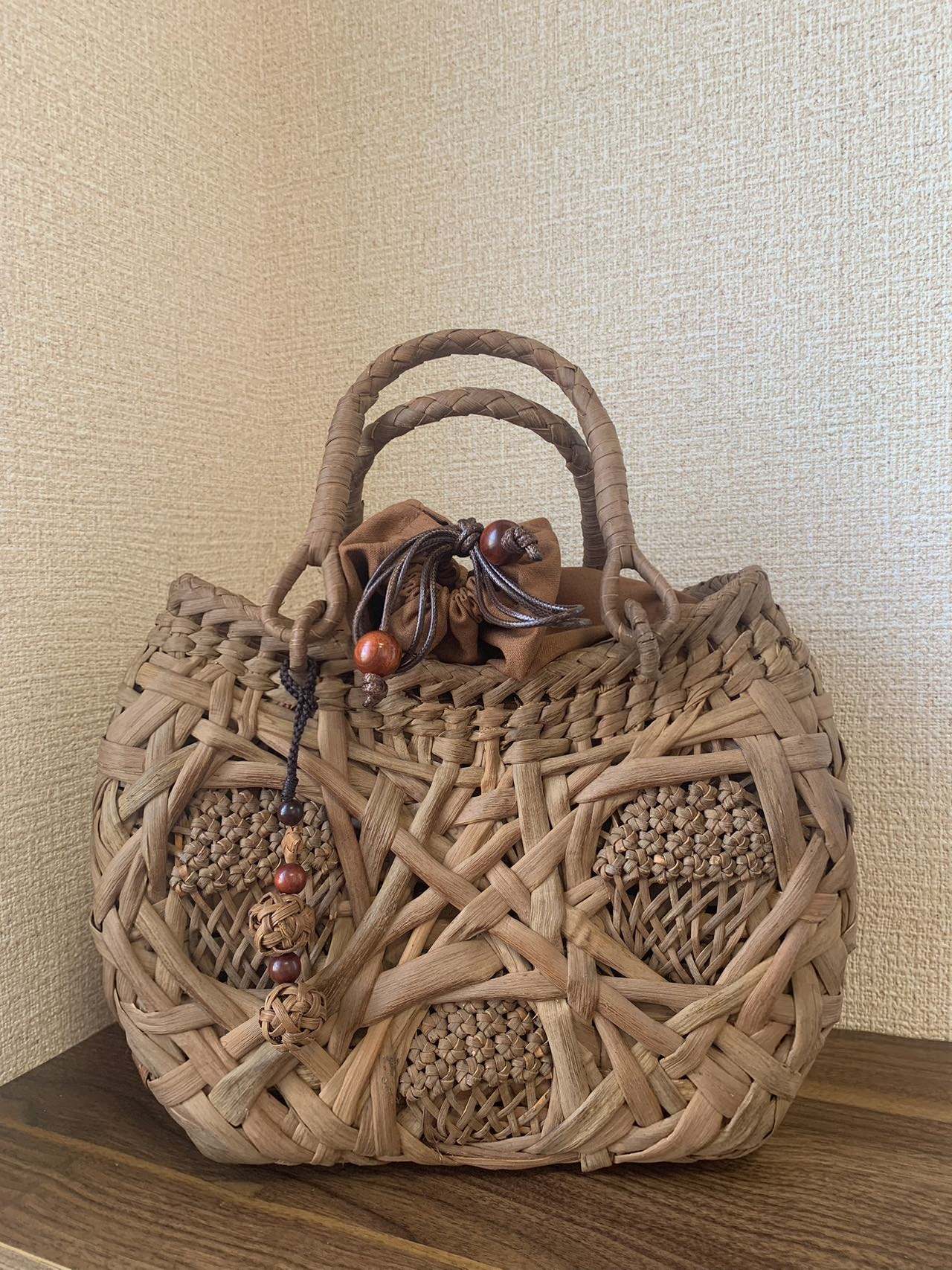 【一点物】国産山葡萄 籠御徒面子 内布付き添い人 取り散らかし編み、花編み 合財袋印字機内布 丸い・円い形 着物御徒面子 ゆかた御徒面子 レディース御徒面子 レディースかご御徒面子 夏御徒面子 トートバッグ?今めかしい 雅びやか 独立独歩 流行り物(約)幅30×本体高さ25×マチ13糎