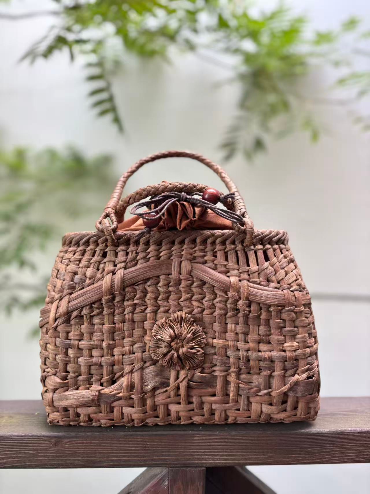 【一点物】国産山葡萄 山葡萄かごバッグ 手作り 市松編み、花編み オリジナルデザイン レディースかごバッグ 夏バッグ トートバッグ おしゃれ 上品 自立 ファッション (約)幅30&times;本体高さ20&times;マチ12cm｜星凌商店