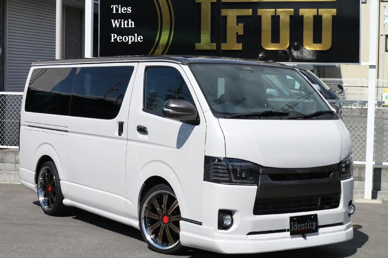 200系ハイエース【標準ボディ】専用 Identityハーフスポイラーエアロ3点セット未塗装(Dynasty・IFUU/ダイナスティ)