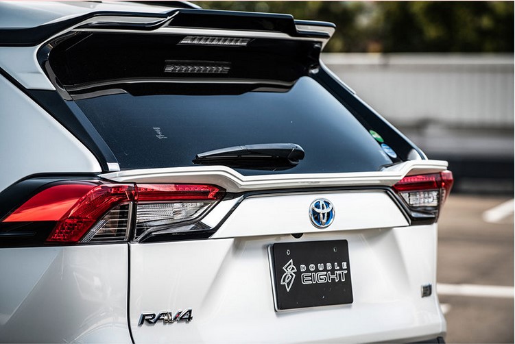50系RAV4 リアゲートスポイラー未塗装 ダブルエイト(DOUBLE EIGHT/GMG)｜エスエイチカンパニー