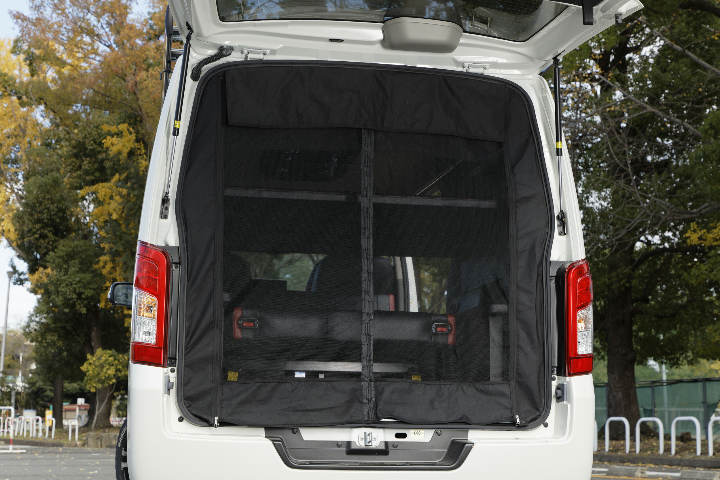 ユーアイビークル防虫ネット3面セット　NV350キャラバンプレミアムGX sh-store_ui-vehicle-1554