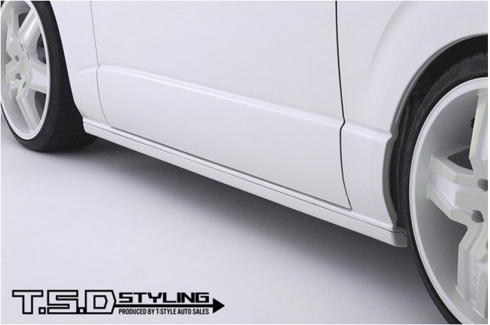 TSDスタイル(T-STYLE) サイドステップ未塗装 200系ハイエース1型～6型 標準ボディ・ワイドボディ共通｜エスエイチカンパニー