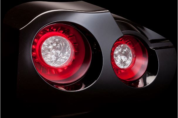 ヴァレンティ(VALENTI) ジュエルLEDテールレンズREVO R35【GT-R】 ハーフレッドクロームTN35GTR-HC-1