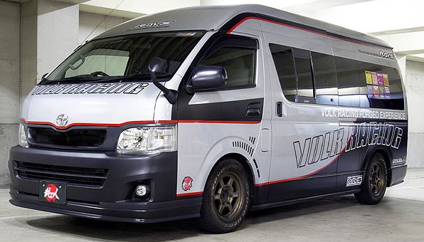 乱人（エアロテックジャパン） フロントハーフスポイラー 未塗装 200系ハイエース【3型ワイドボディ】