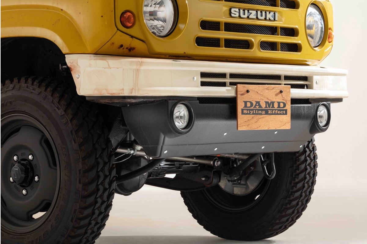 ジムニー　ダムド　ザ・ルーツ　フロントバンパー　カスタムパーツ 傷あり　JB64 DAMD(ダムド) the ROOTS ザ・ルーツ フロントバンパー 塗装済 ジムニー