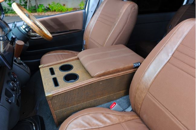 TSDスタイル（T-STYLE） センターボックス 200系ハイエース【ナロー標準ボディ専用】