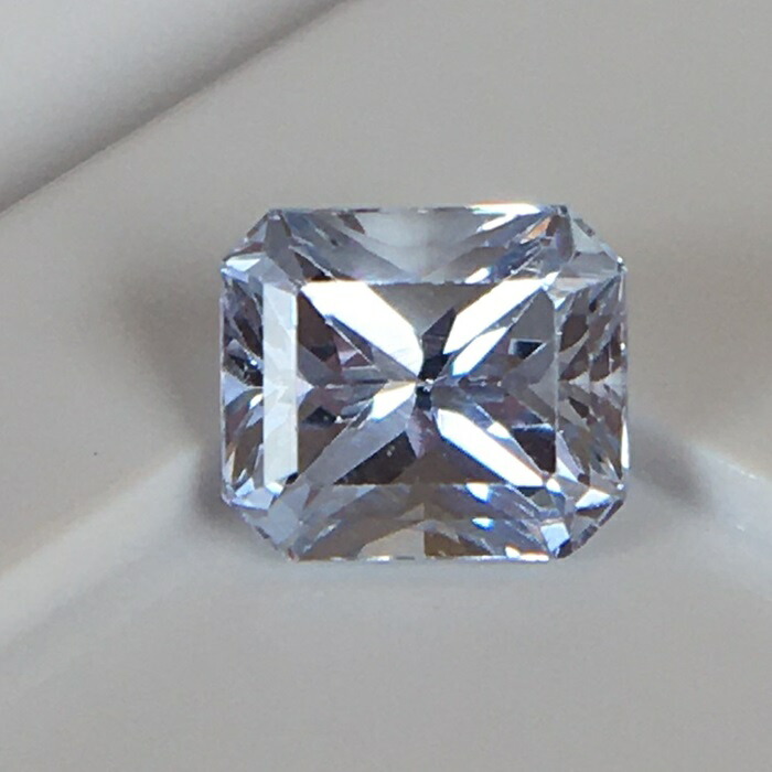 ホワイトサファイア 0.96ct 鑑別書付　マダガスカル産 カラーレス ブルーサファイア 希少 お守り 大自然 パワーストーン ルース ブルーダイヤモンド セレブ クワイエットラグジュアリー 新品 大粒 高級 リング 指輪 ネックレス 通常の加熱処理有 W14
