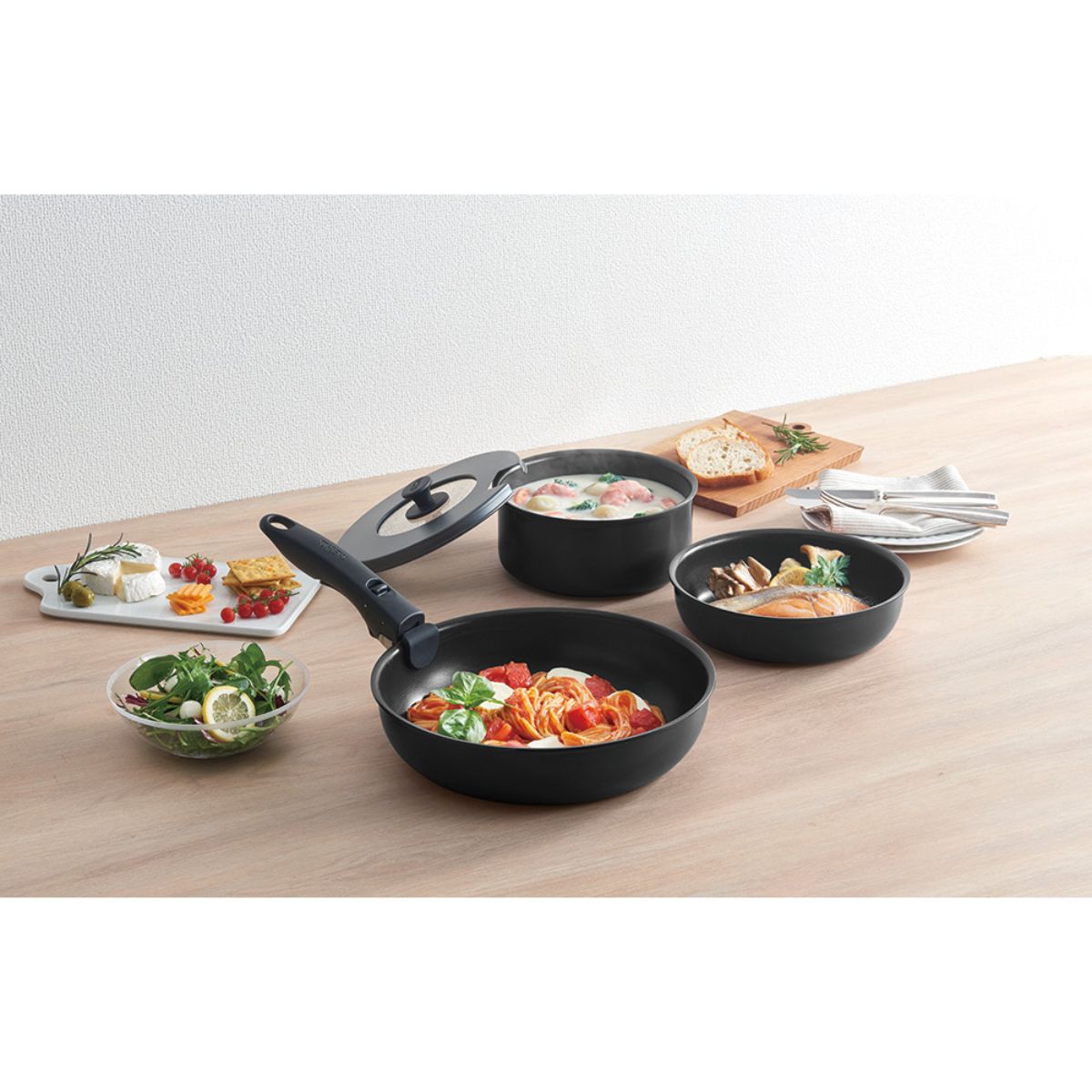 期間限定送料無料 サーモス Thermos 取っ手のとれるフライパン5点セットab ブラック Ksa 5b Bk Ih対応 ガス火でも使用できます Gefert Com Br