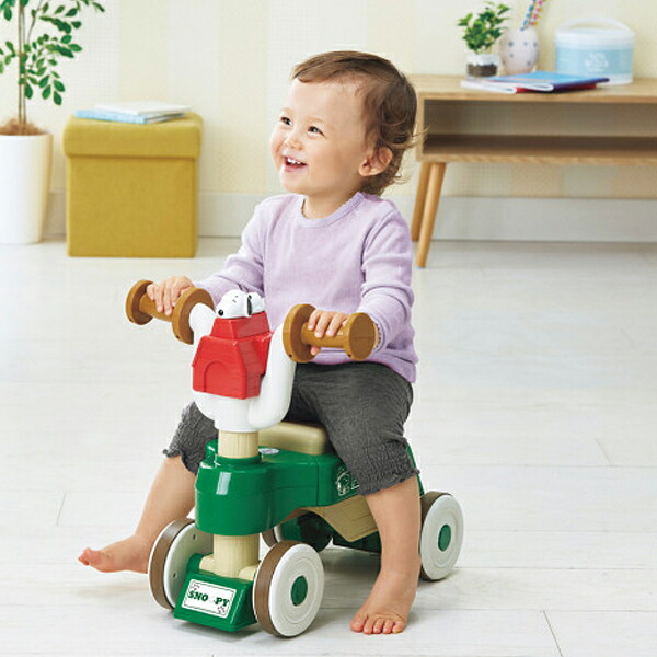 へんしん2WAYウォーカーライダー スヌーピー 4904810217473 おもちゃ トイ プレゼント クリスマス Xmas｜ギフトのお店 シャディ 店 8,276円